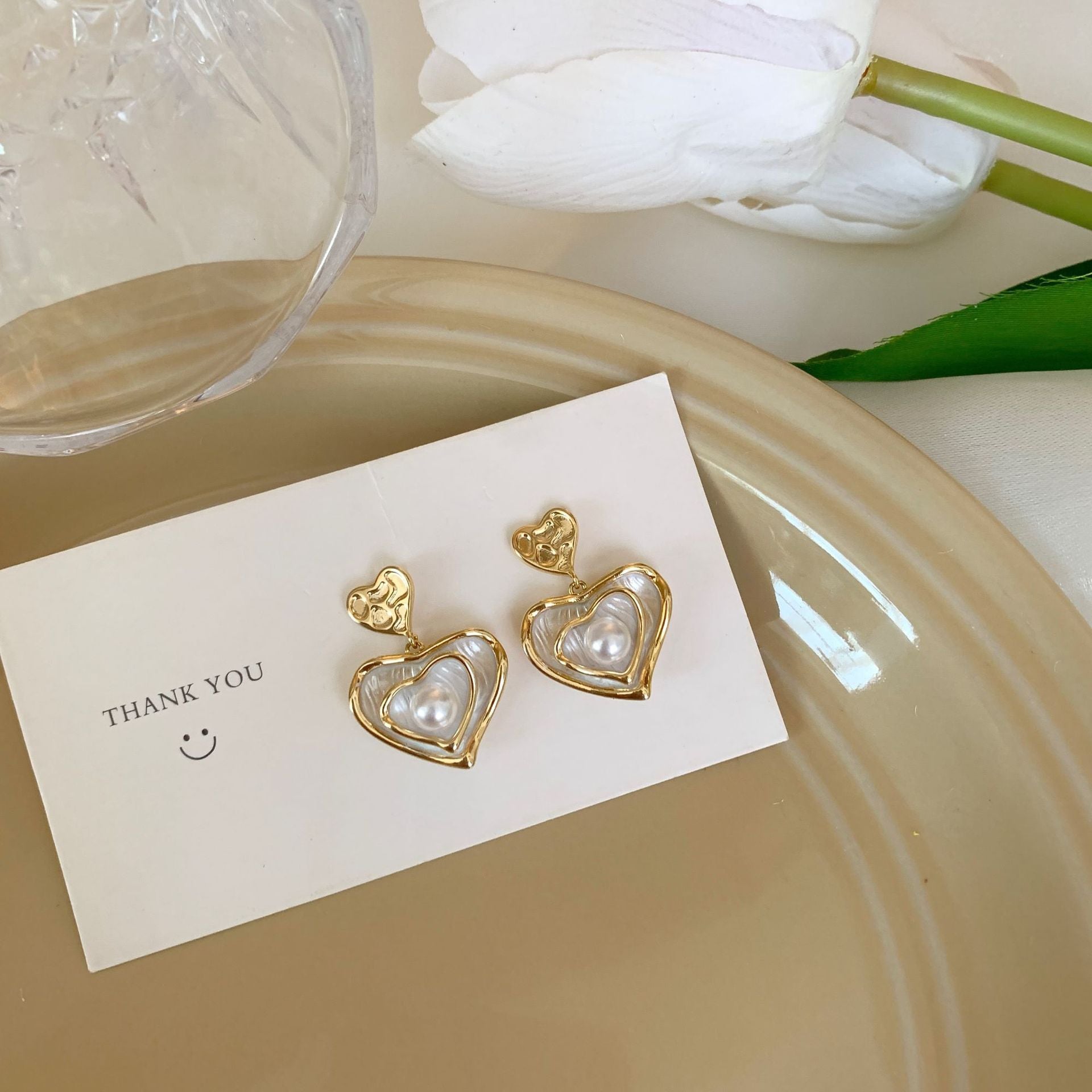 Retro Heart Shape Stud Earrings For Women With Alloy Posts And Artificial Pearl Inlay