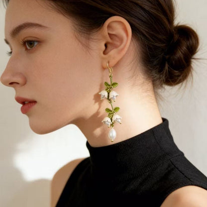 Sweet Green Flower Ear Hook Drop Earrings For Women In Alloy With Fish Hook Wires