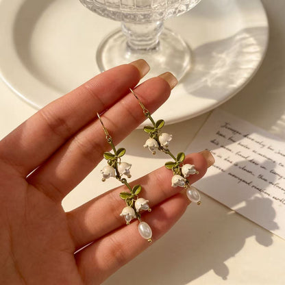 Sweet Green Flower Ear Hook Drop Earrings For Women In Alloy With Fish Hook Wires