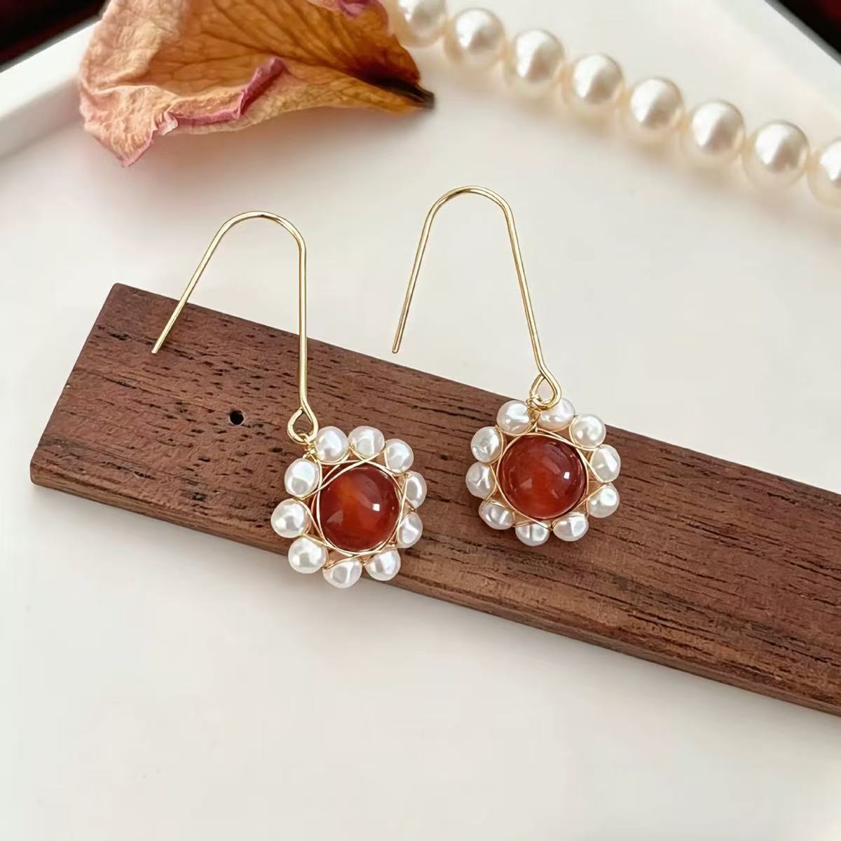Sweet Flowers Tassel Earrings For Unisex In Natural Pink Alloy, Featuring Stud Design