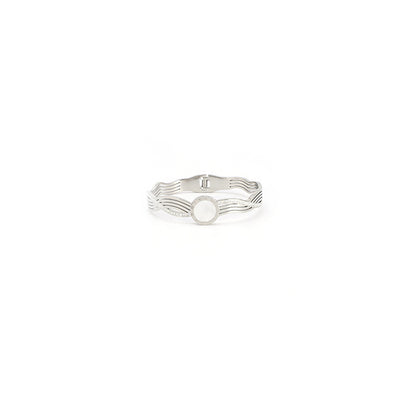 Women’s Circle Bangle In Titanium Steel With 18K Real Gold Plating And Rhinestone Inlay, Featuring Spring Ring Trigger Clasp Closure