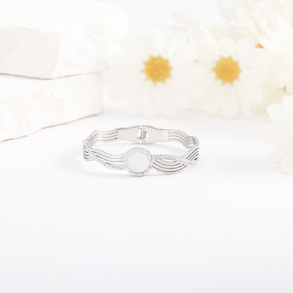 Women’s Circle Bangle In Titanium Steel With 18K Real Gold Plating And Rhinestone Inlay, Featuring Spring Ring Trigger Clasp Closure