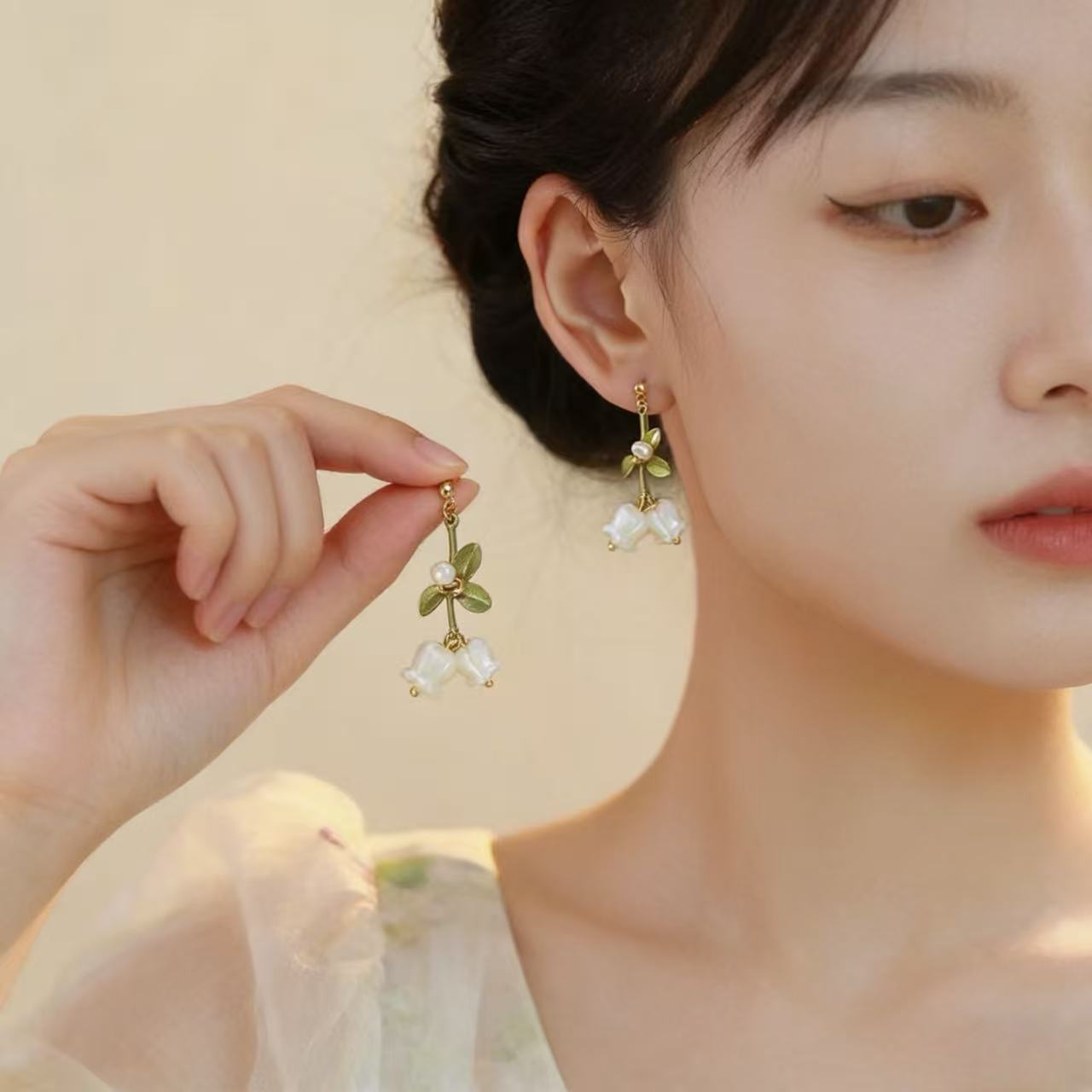 Sweet Flowers Stud Earrings For Women With 925 Sterling Silver Posts Featuring Enamel Craftwork