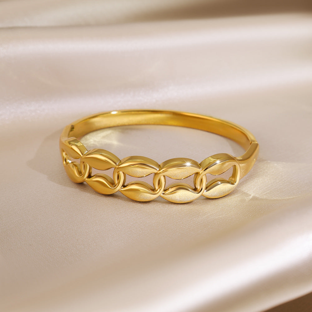 Simple Style Circle Bangle In Gold Electroplated Titanium Steel
