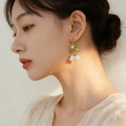 Sweet Flowers Stud Earrings For Women With 925 Sterling Silver Posts Featuring Enamel Craftwork
