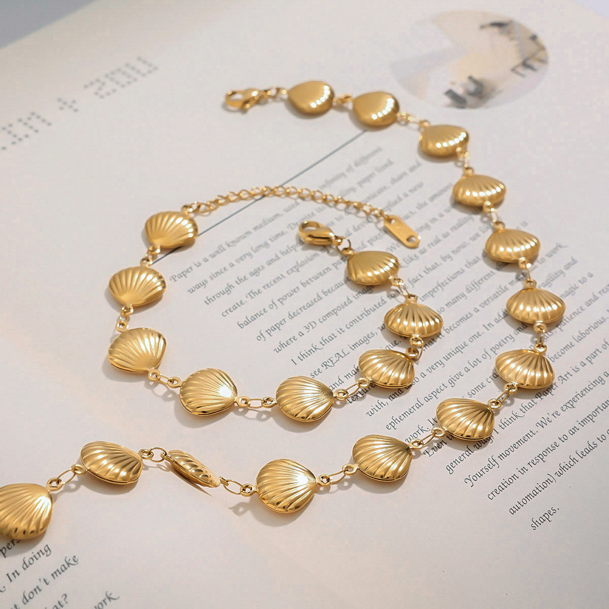 Three-dimensional Shell Necklace For Women In Multicolor, Electroplated Titanium Steel Jewelry Set