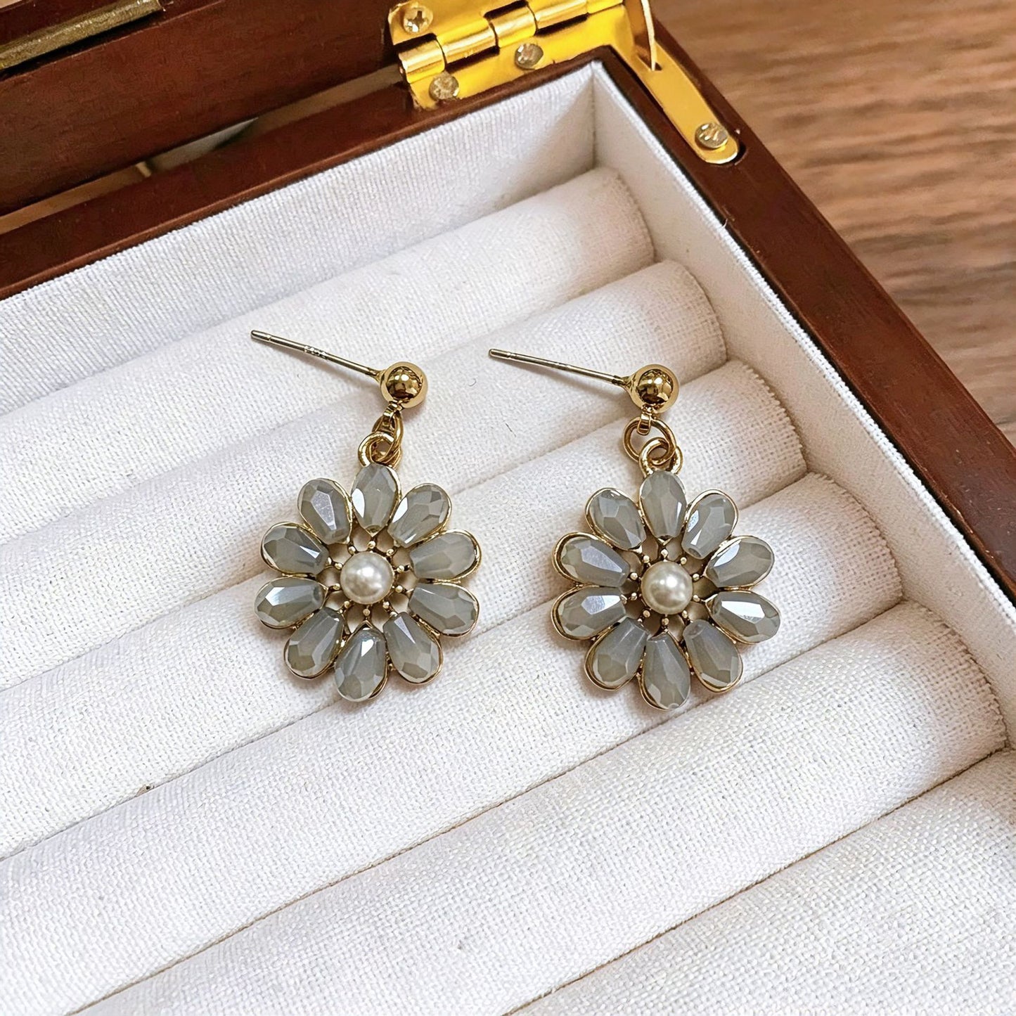 Petal Stud Earrings For Unisex Featuring Light Blue Crystal Inlay And Zinc Alloy With Copper Ear Pins