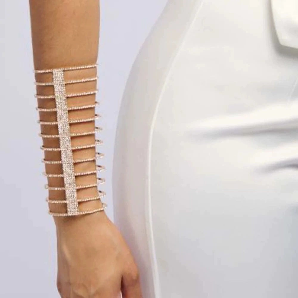 Exaggerated Geometric Silver Alloy Bangle For Women With Rhinestone Inlay