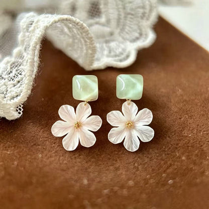 Petal Stud Earrings For Unisex Featuring Green Enamel Design With 925 Sterling Silver Alloy Posts