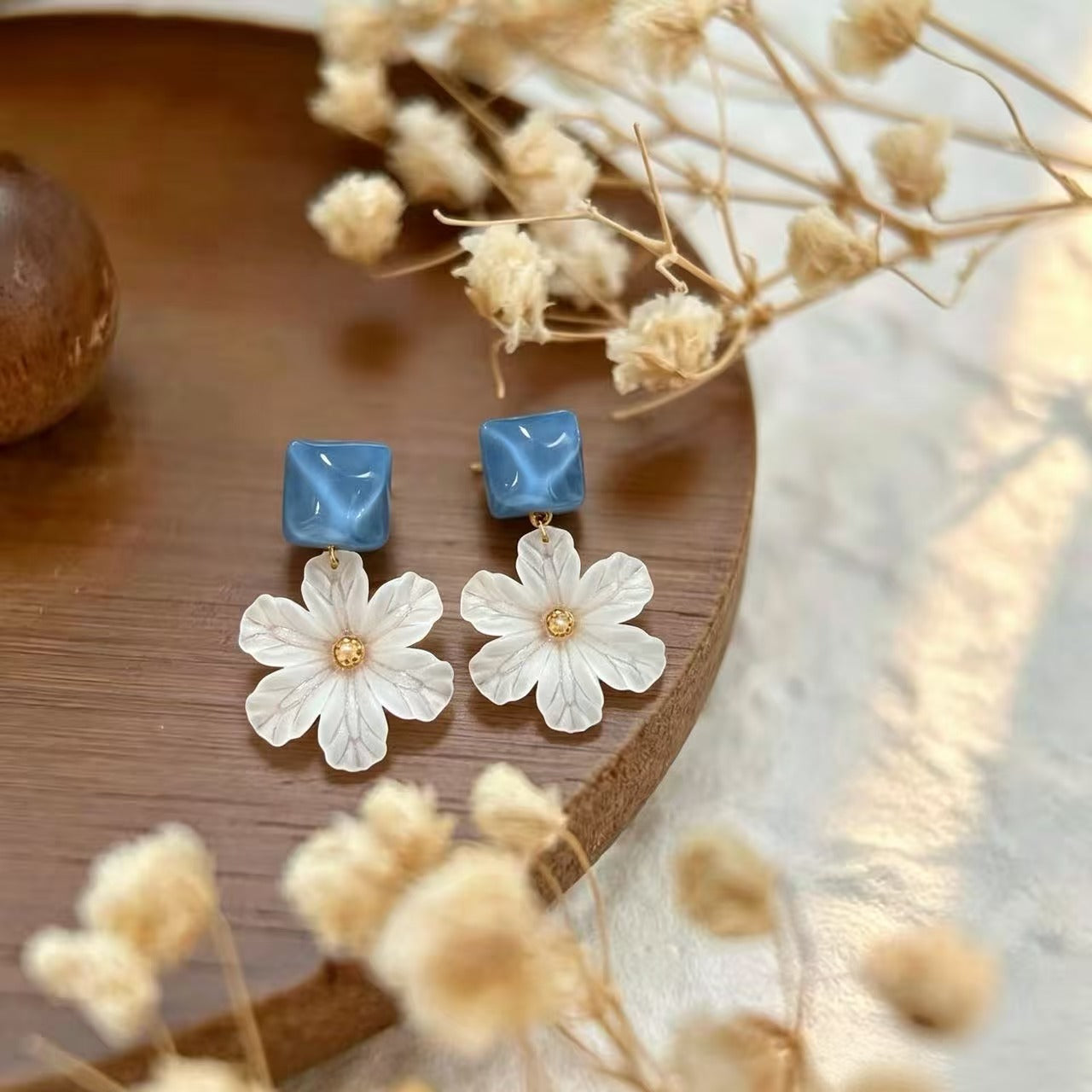 Petal Stud Earrings For Unisex Featuring Green Enamel Design With 925 Sterling Silver Alloy Posts