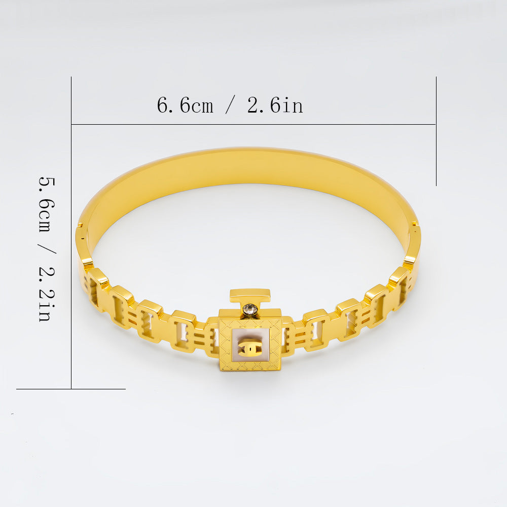 Simple Style Circle Titanium Steel Bangle With Rhinestone Inlay And Box Clasp Closure