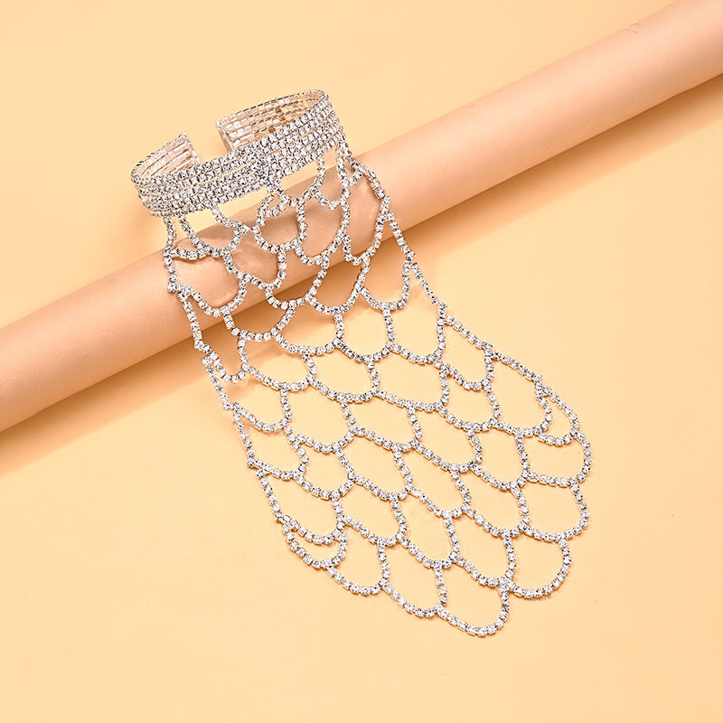 Exaggerated Silver Alloy Grid Bracelet For Women With Rhinestone Inlay