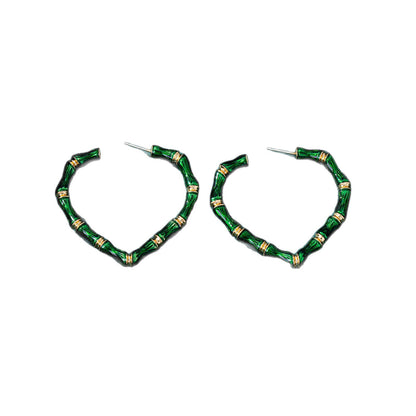 Retro Heart Shape Stud Earrings In Alloy With Silver Plated Electroplated Finish, 925 Sterling Silver Posts, And Enamel Craftsmanship