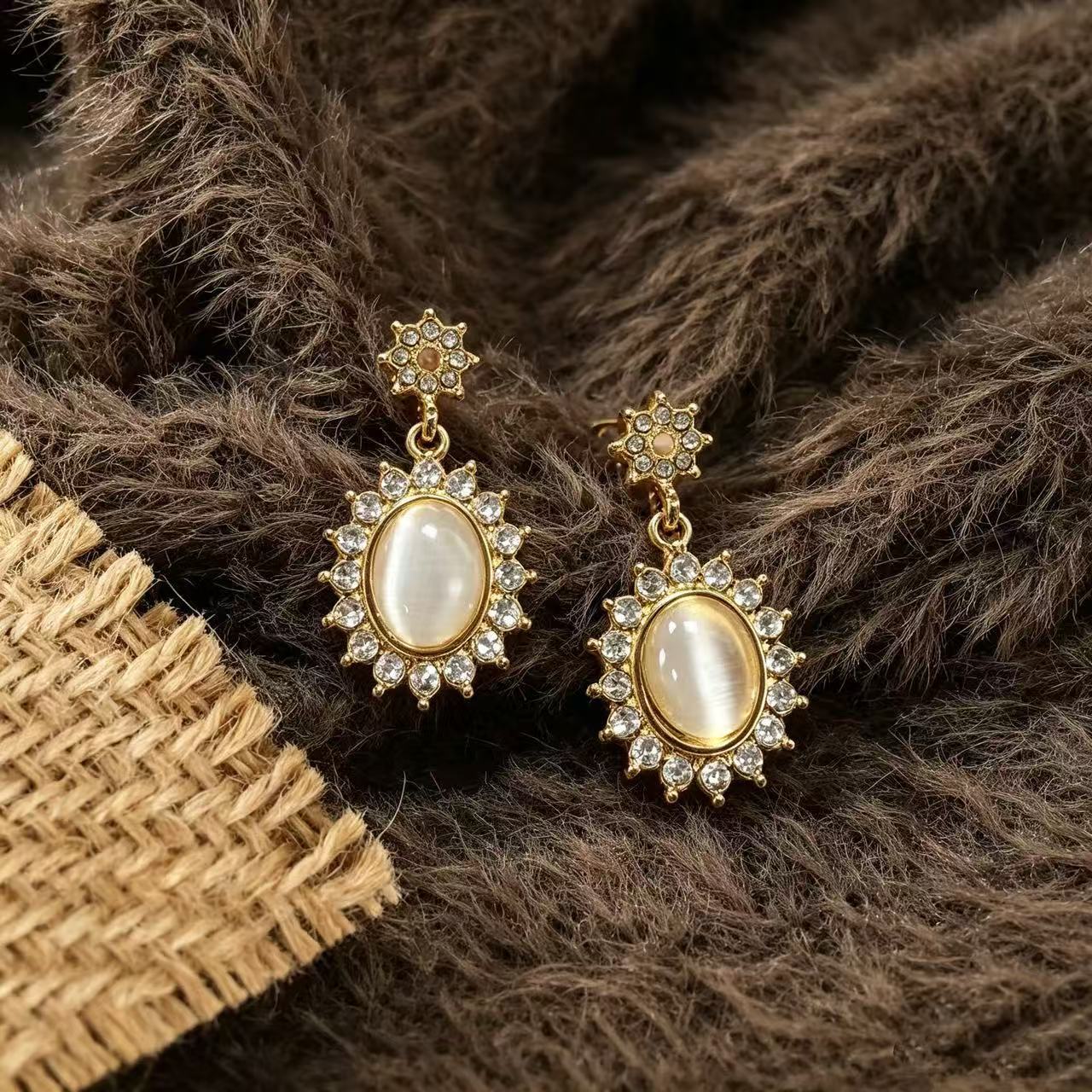 Unisex Oval Cat's Eye Stone Stud Earrings With 925 Sterling Silver Posts In Alloy Base, Clip-On Style