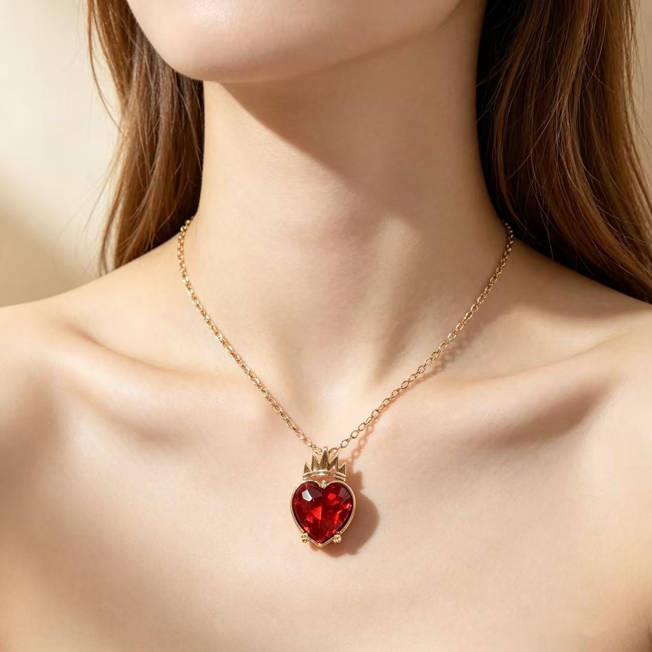 Heart Shape Necklace With Electroplated Alloy Chain Featuring Gem Inlay In Vintage Style For Unisex