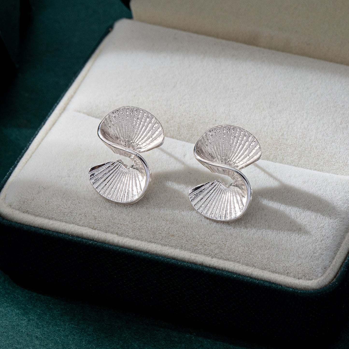 Asymmetrical Flowers Stud Earrings For Unisex Featuring Electroplated Zinc Alloy With 925 Sterling Silver Ear Pins