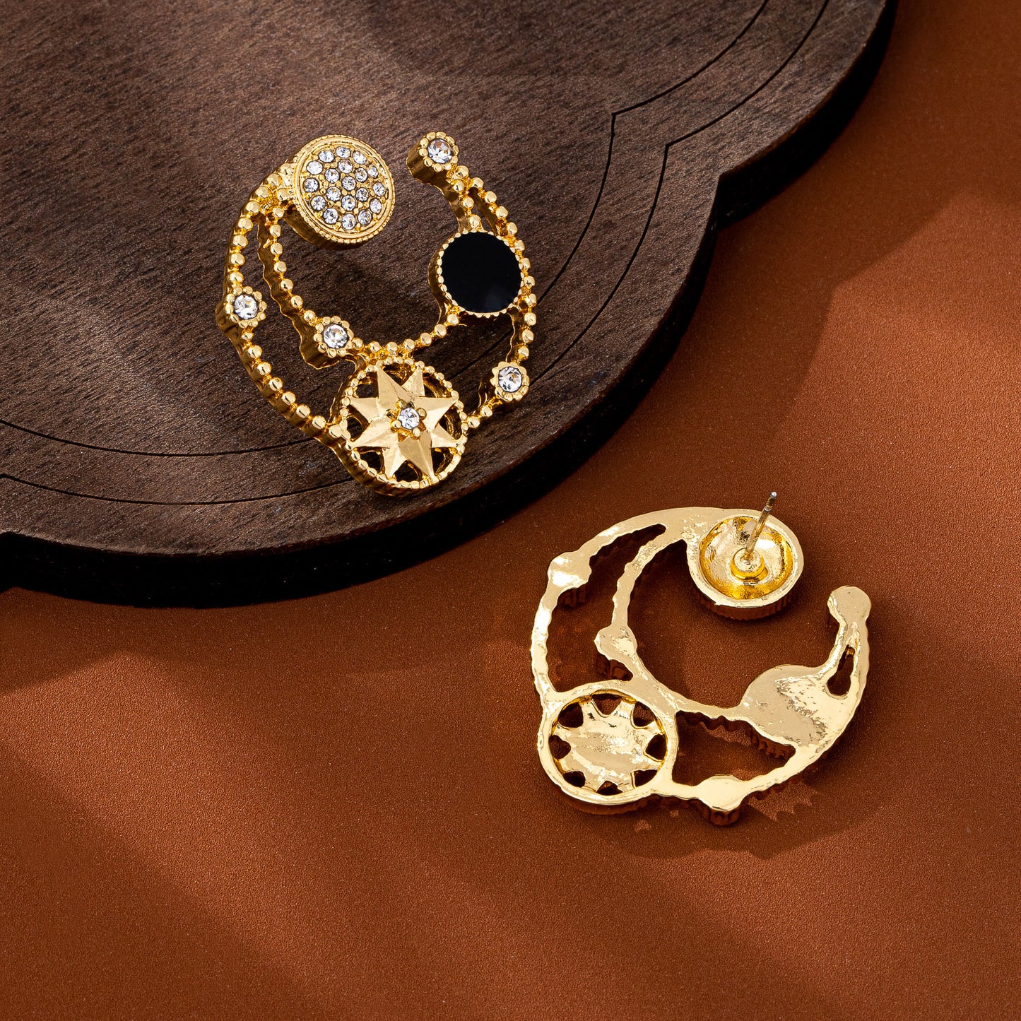 Starburst Stud Earrings For Unisex Featuring Electroplated Zinc Alloy With 925 Sterling Silver Posts And Zircon Inlay