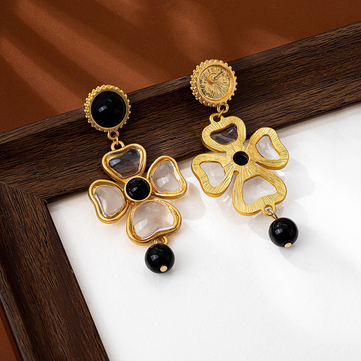 Flowers Stud Earrings For Unisex Featuring Dyed Black Glass Inlay And Zinc Alloy With 925 Sterling Silver Ear Pins