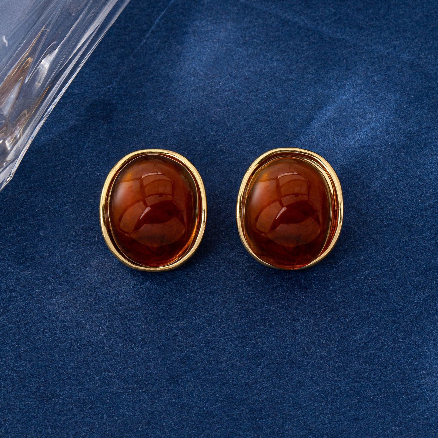 Oval Stud Earrings For Unisex Featuring Zinc Alloy With Resin Inlay And 925 Sterling Silver Posts In Simple Style