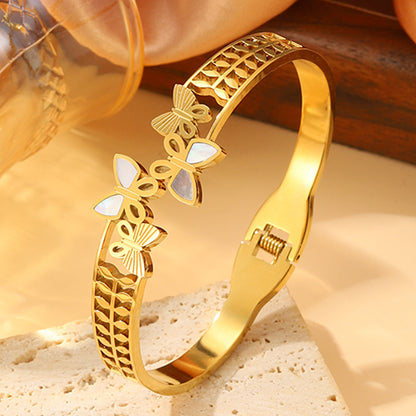 Lucky Heart Titanium Steel Bangle For Women With Shell Inlay In Gold
