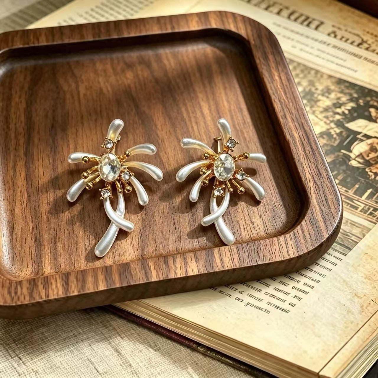 Flowers For Women White Zinc Alloy Earrings With 925 Sterling Silver Studs Featuring Retro Style
