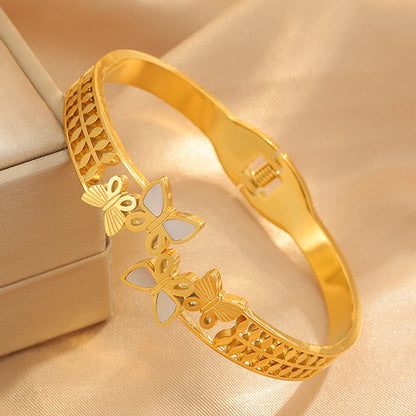 Lucky Heart Titanium Steel Bangle For Women With Shell Inlay In Gold