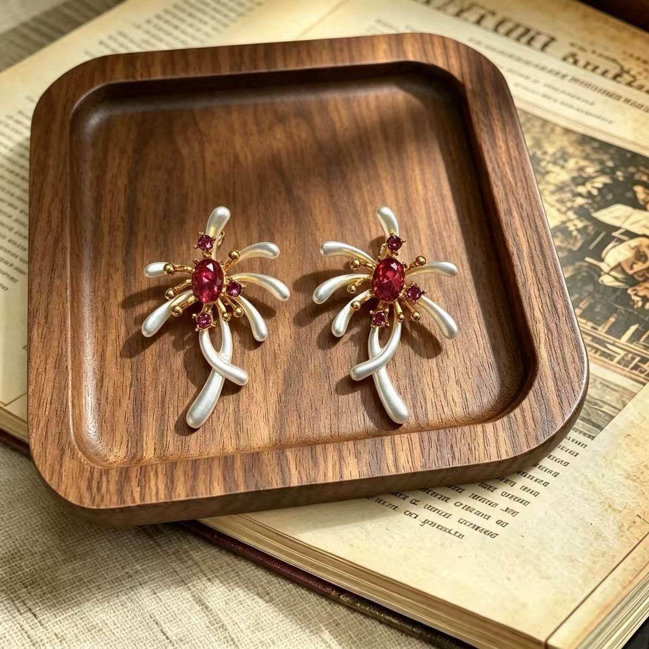 Flowers For Women White Zinc Alloy Earrings With 925 Sterling Silver Studs Featuring Retro Style