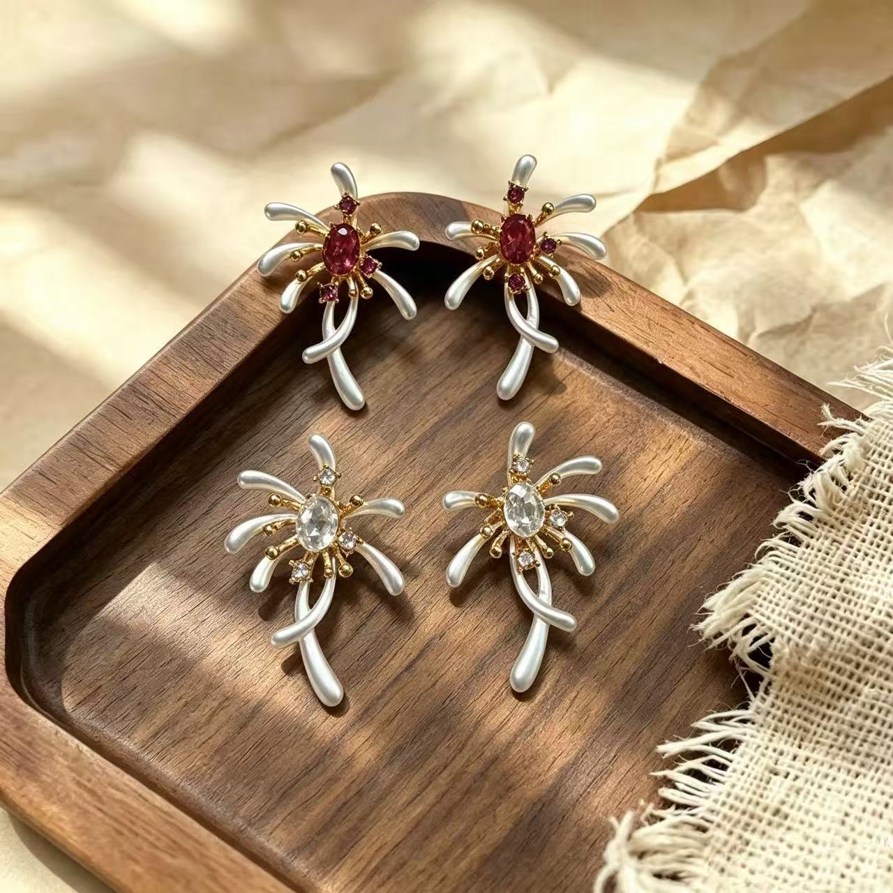 Flowers For Women White Zinc Alloy Earrings With 925 Sterling Silver Studs Featuring Retro Style