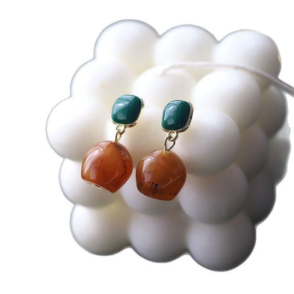 Retro Tassel Stud Earrings For Women With Electroplated Finish And Resin Ear Pins, Featuring Plastic And Resin Inlay