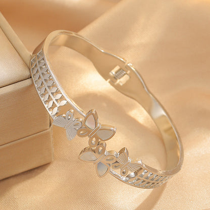 Lucky Heart Titanium Steel Bangle For Women With Shell Inlay In Gold