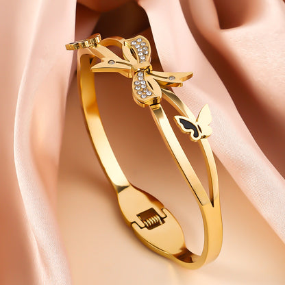 Lucky Heart Titanium Steel Bangle For Women With Shell Inlay In Gold