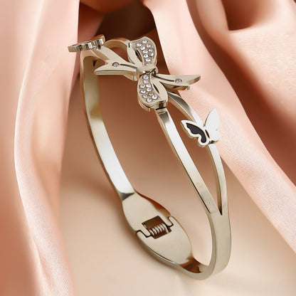 Lucky Heart Titanium Steel Bangle For Women With Shell Inlay In Gold