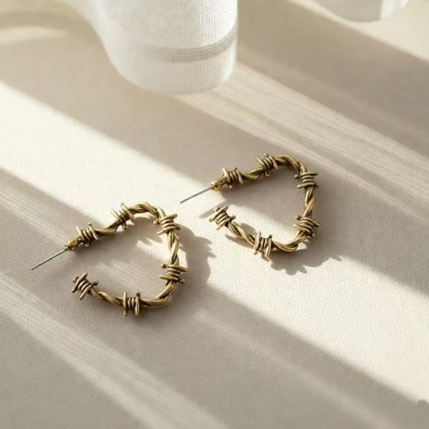 Heart Shape Stud Earrings For Unisex Featuring Electroplated Gold Zinc Alloy With 925 Sterling Silver Ear Pins