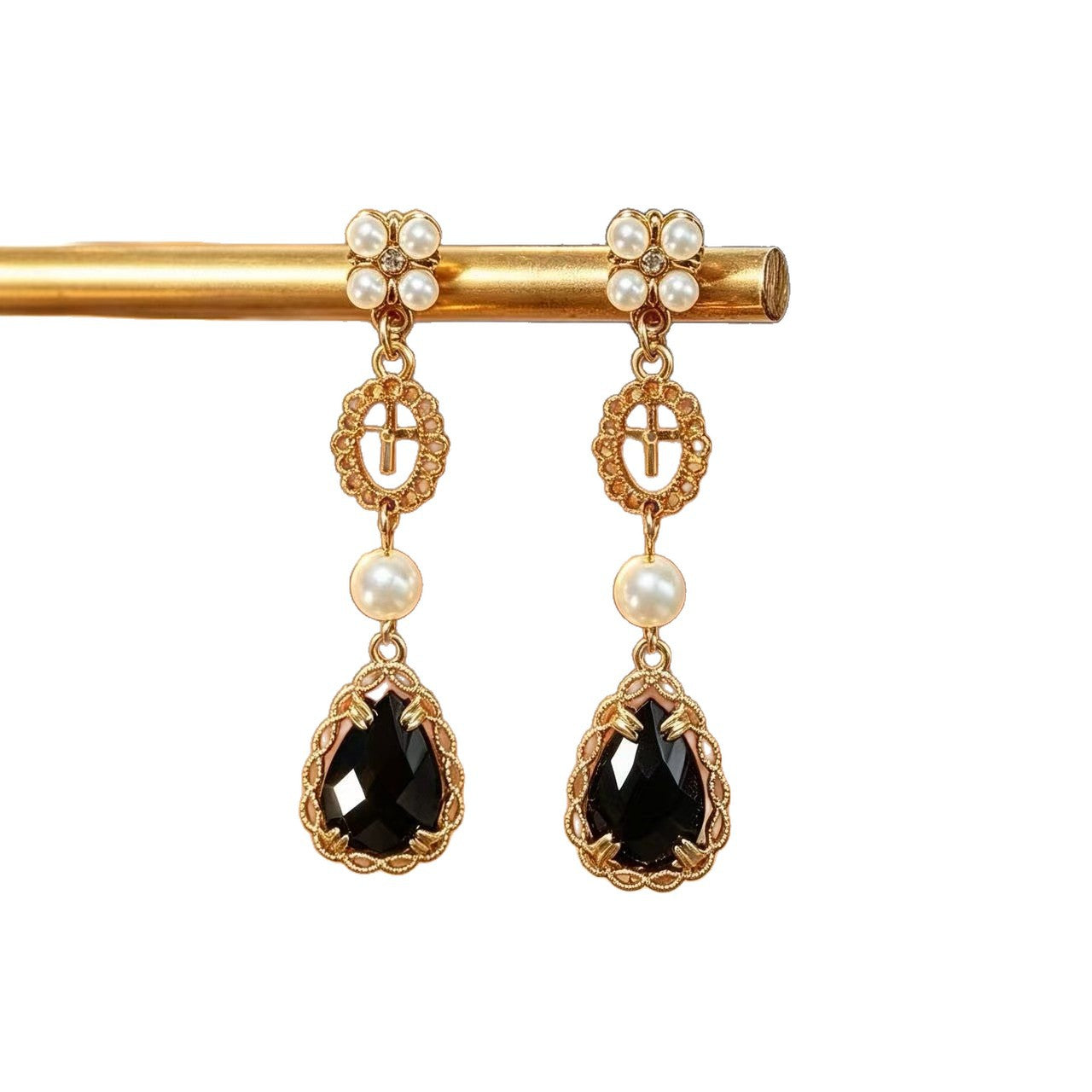 Elaborate Water Droplets Earrings For Unisex Featuring Electroplated Silver Alloy With Crystal Inlay