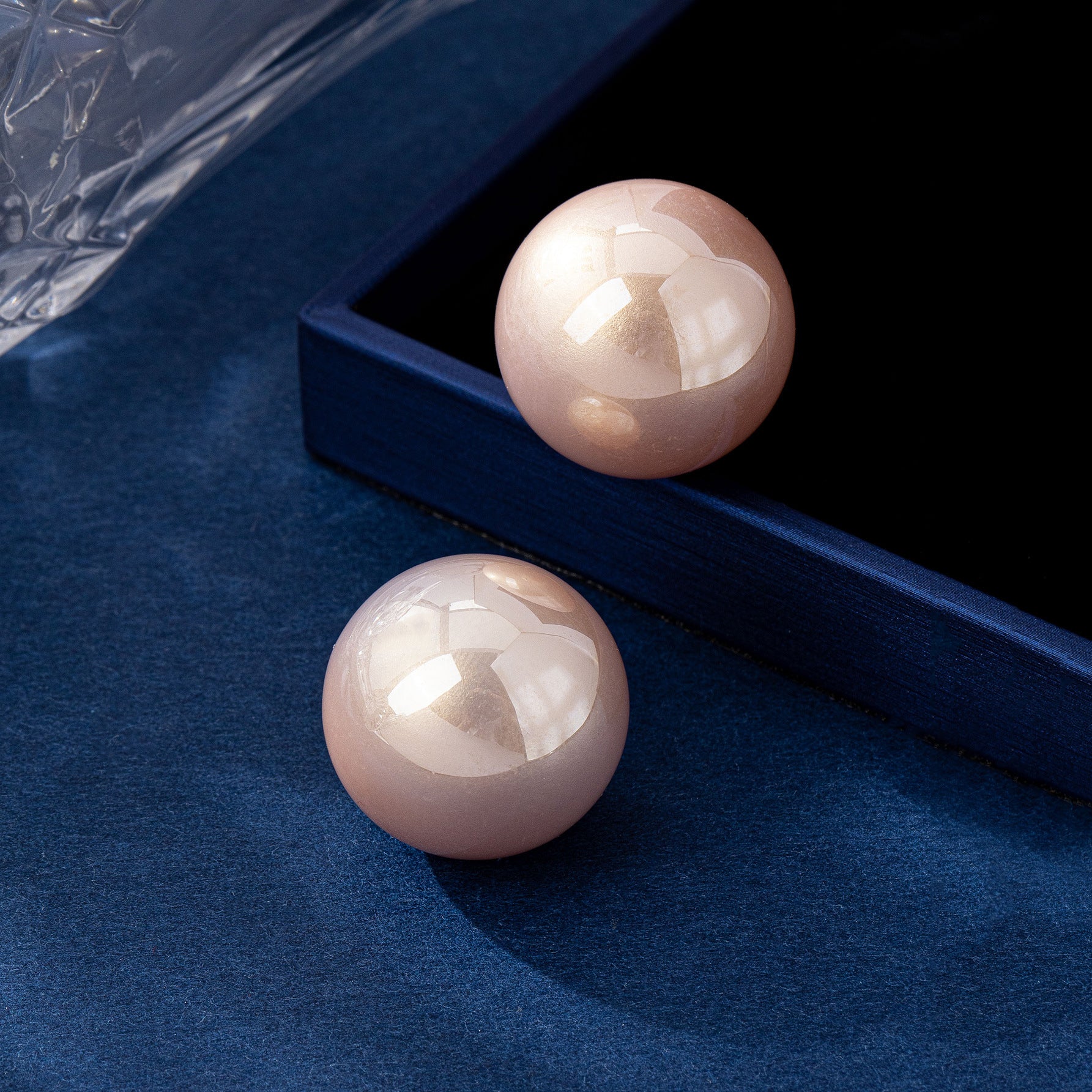 Sweet Natural Pink Stud Earrings With Artificial Pearl Inlay, Made Of Durable Zinc Alloy