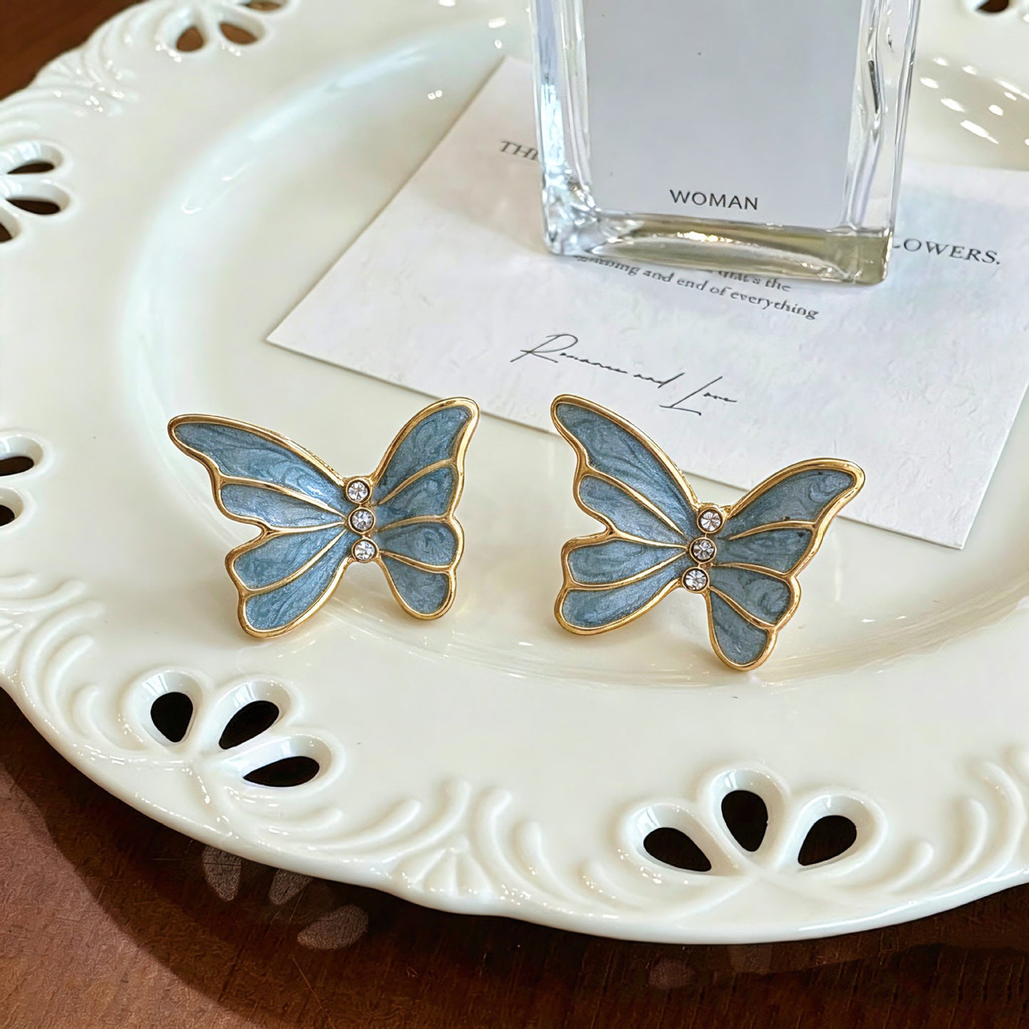 Cute Three-dimensional Butterfly Stud Earrings For Unisex In Blue Alloy With Rhinestones