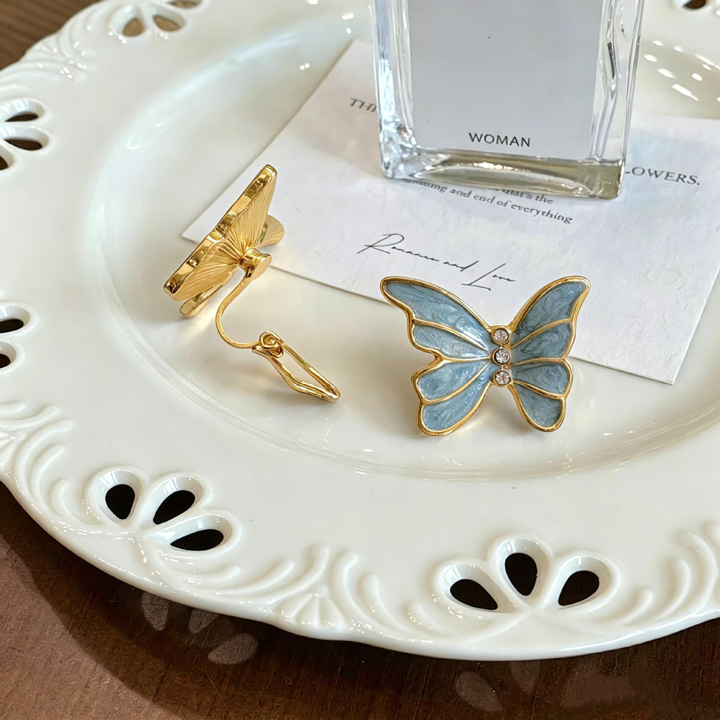 Cute Three-dimensional Butterfly Stud Earrings For Unisex In Blue Alloy With Rhinestones