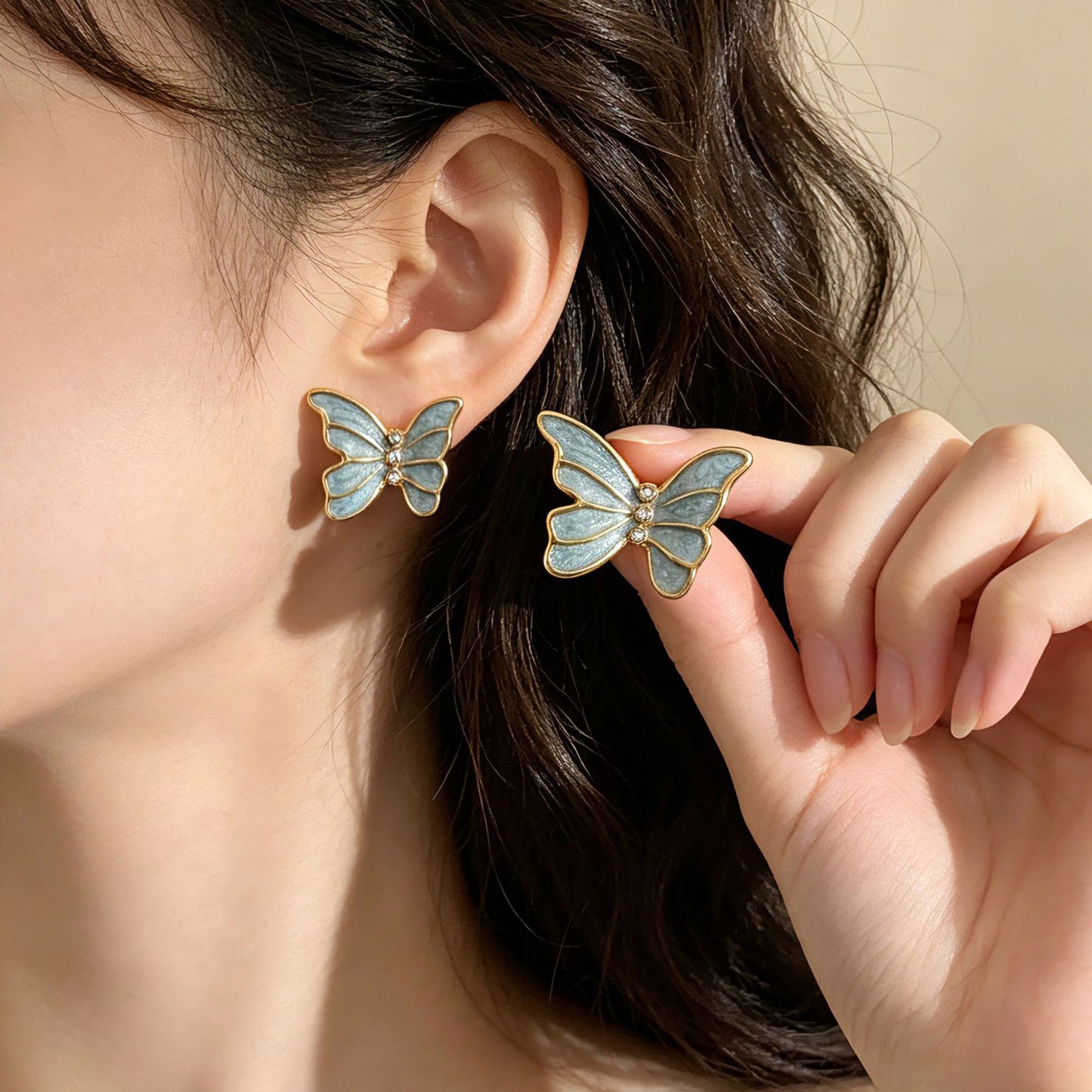Cute Three-dimensional Butterfly Stud Earrings For Unisex In Blue Alloy With Rhinestones