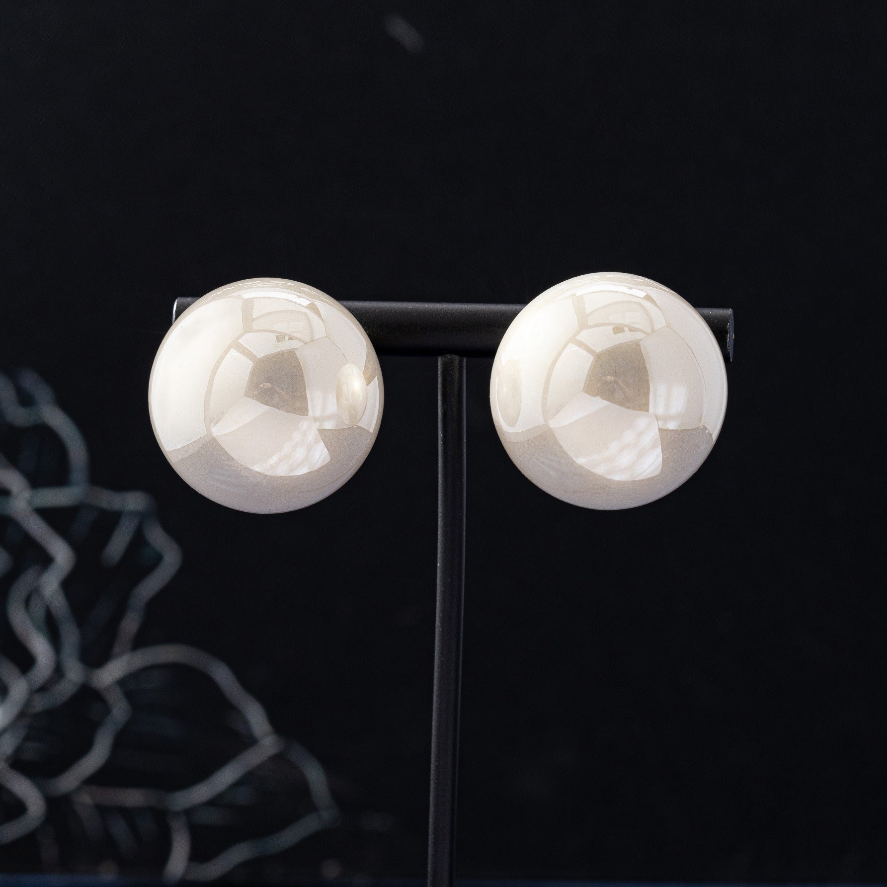 Sweet Natural Pink Stud Earrings With Artificial Pearl Inlay, Made Of Durable Zinc Alloy