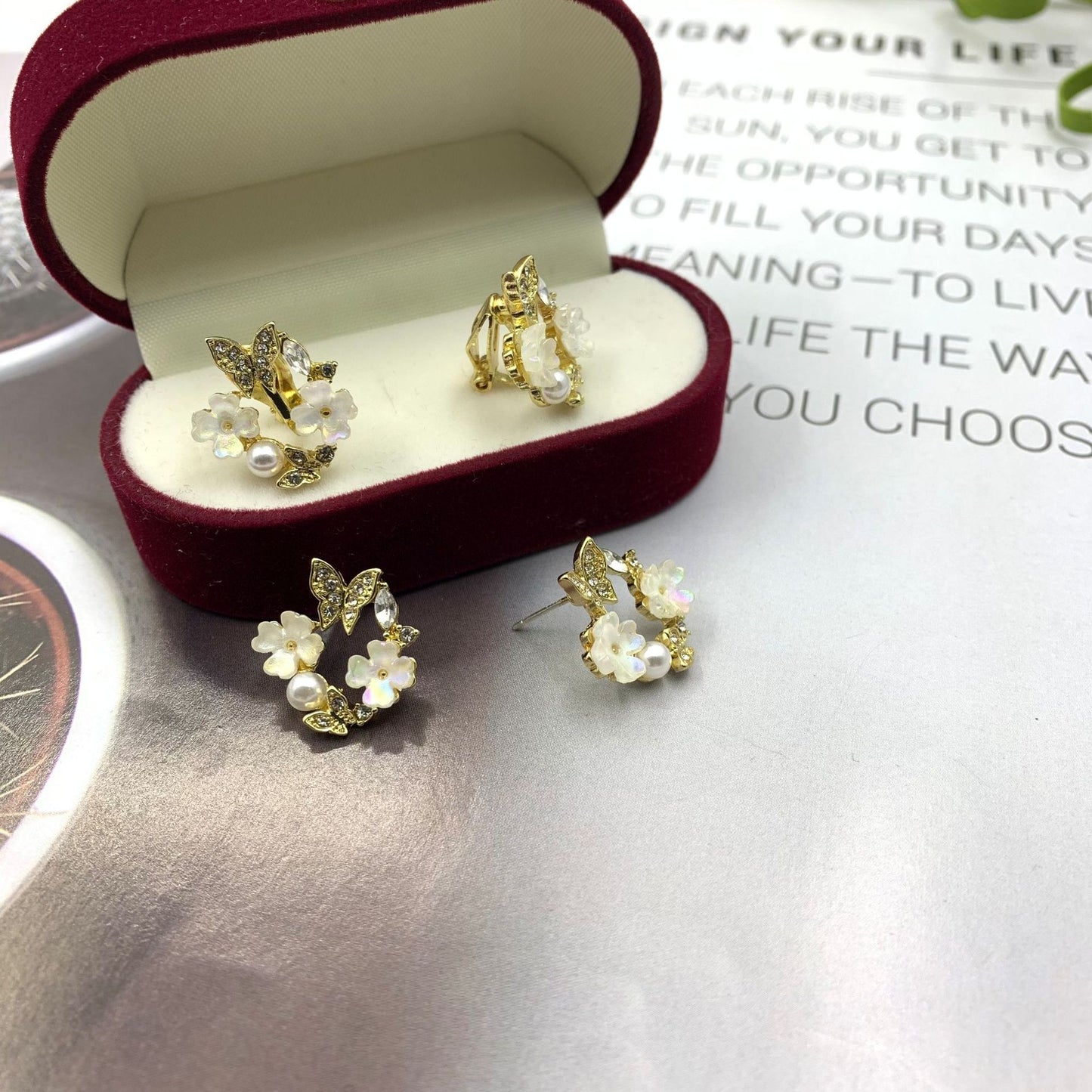 Sweet Silver Flowers Stud Earrings For Women With Electroplated Metal And Artificial Gemstones Inlay