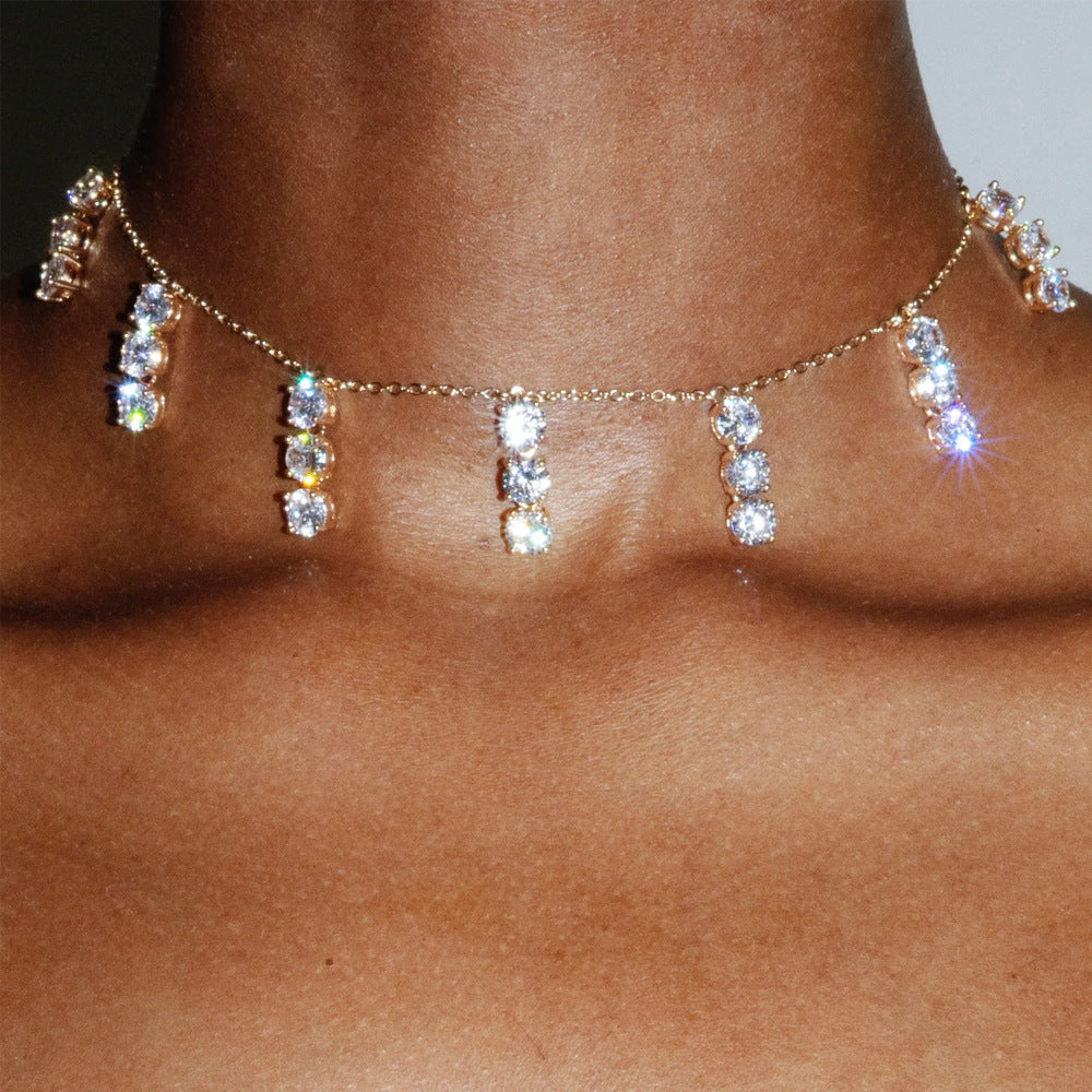 Crystal Silver Pendant Necklace For Women Featuring Electroplated Alloy With Rhinestone Inlay