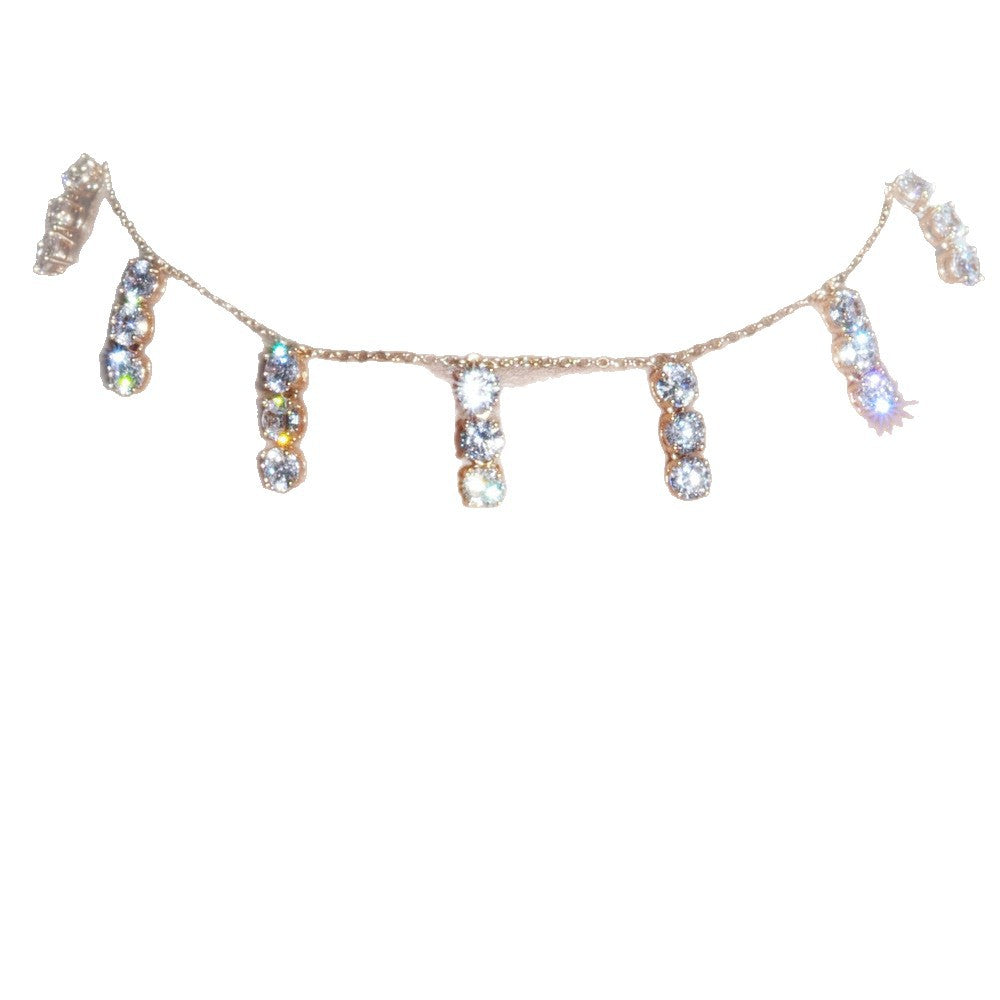 Crystal Silver Pendant Necklace For Women Featuring Electroplated Alloy With Rhinestone Inlay