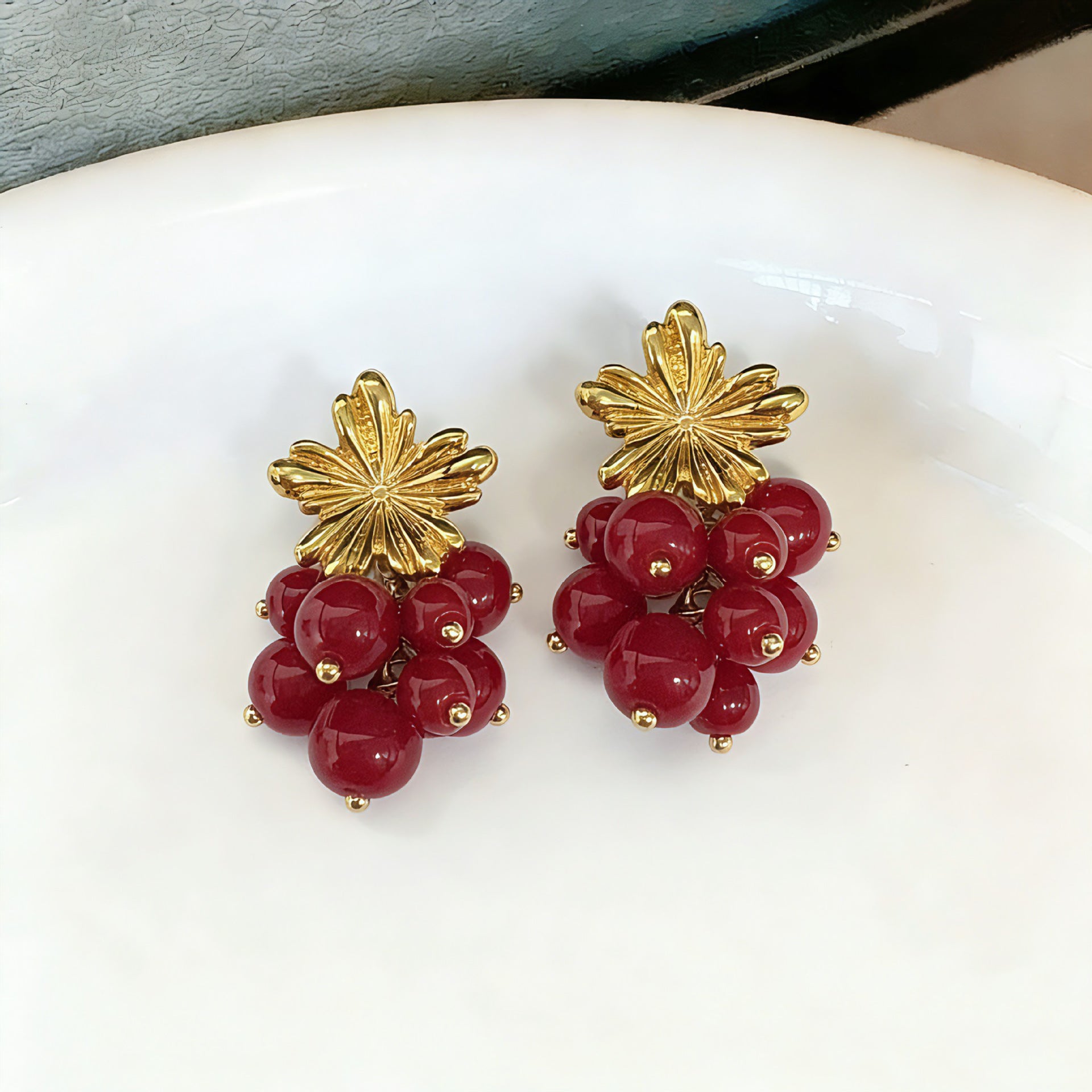 Retro Wine Red Leaf Drop Earrings For Women In Zinc Alloy, Available As Clip Earrings