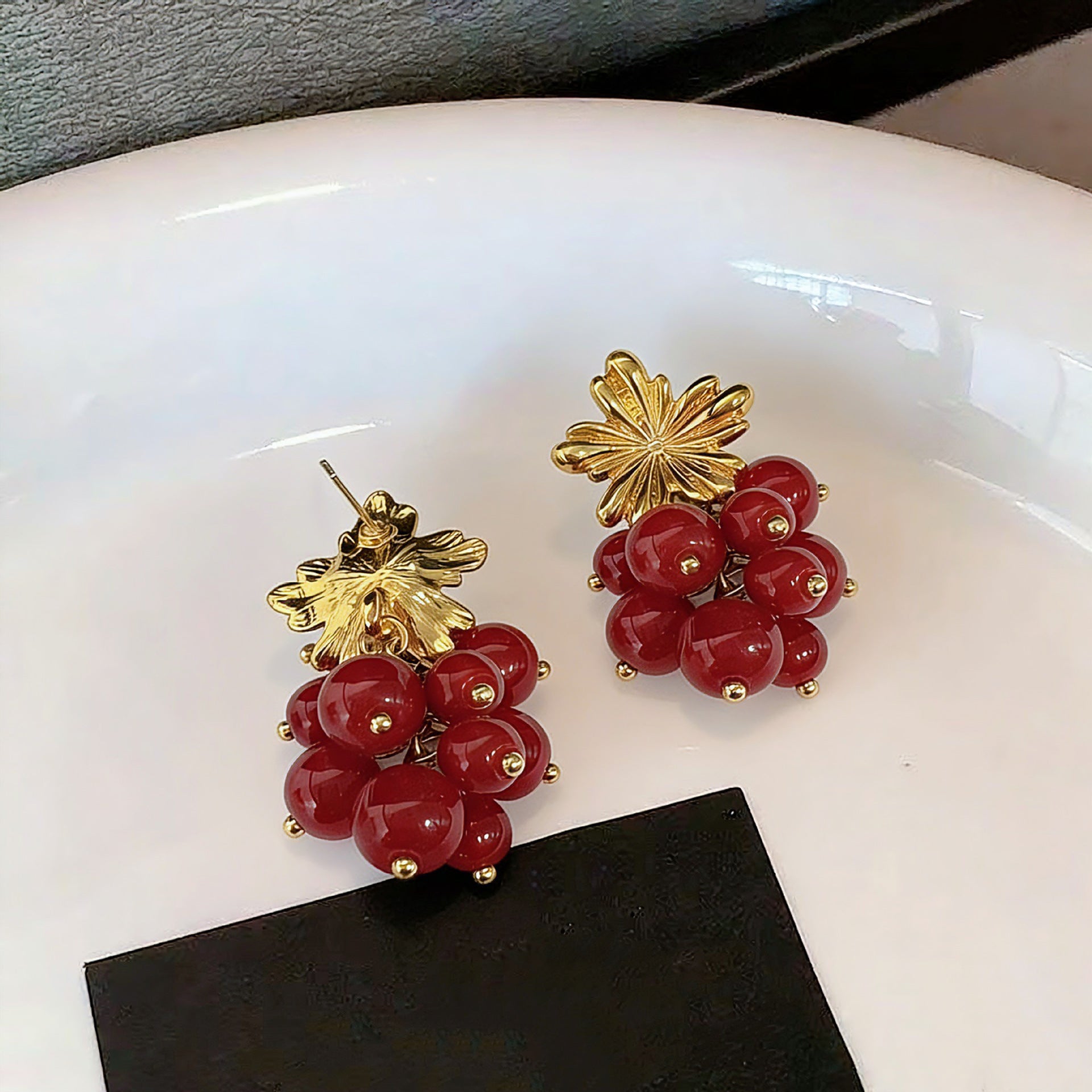 Retro Wine Red Leaf Drop Earrings For Women In Zinc Alloy, Available As Clip Earrings