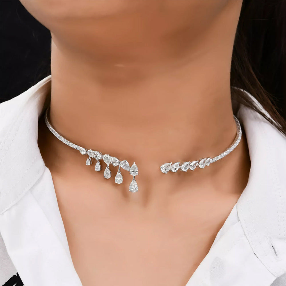 Water Droplets Choker For Women Featuring Alloy Chain With Zircon Rhinestone Pendant