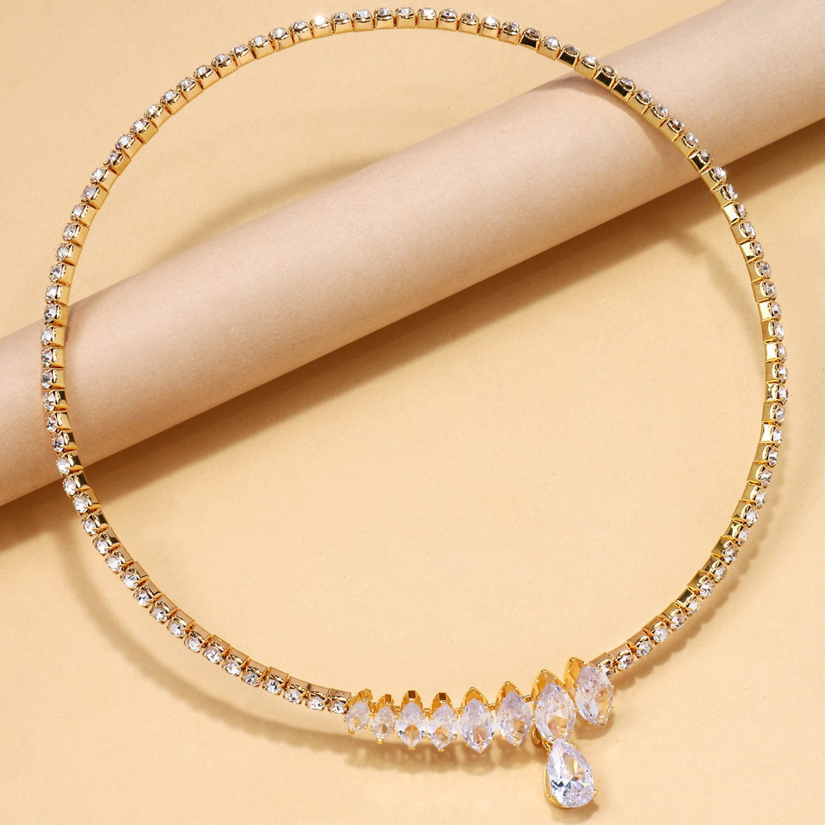 Water Droplets Choker For Women Featuring Alloy Chain With Zircon Rhinestone Pendant