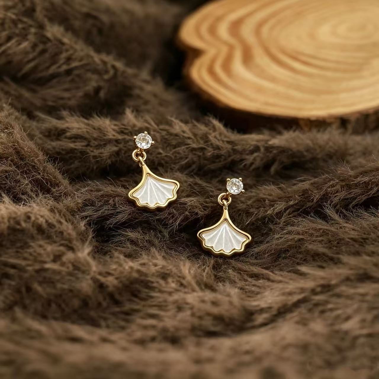 Ginkgo Leaf Stud Earrings For Unisex Featuring White Copper And Mother-of-pearl Shell Inlay In Sweet Style