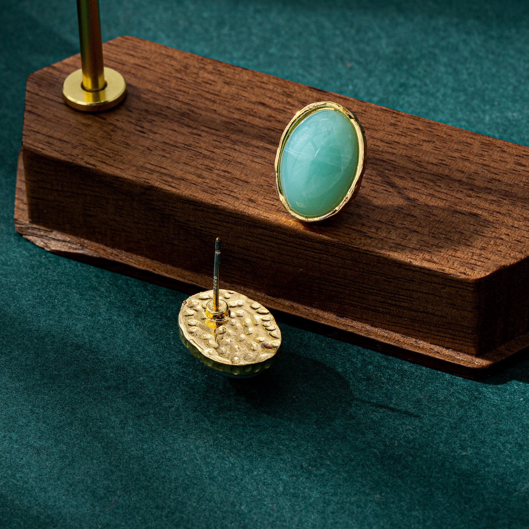 Oval Stud Earrings For Unisex Featuring Zinc Alloy With 925 Sterling Silver Ear Pins In Retro Style