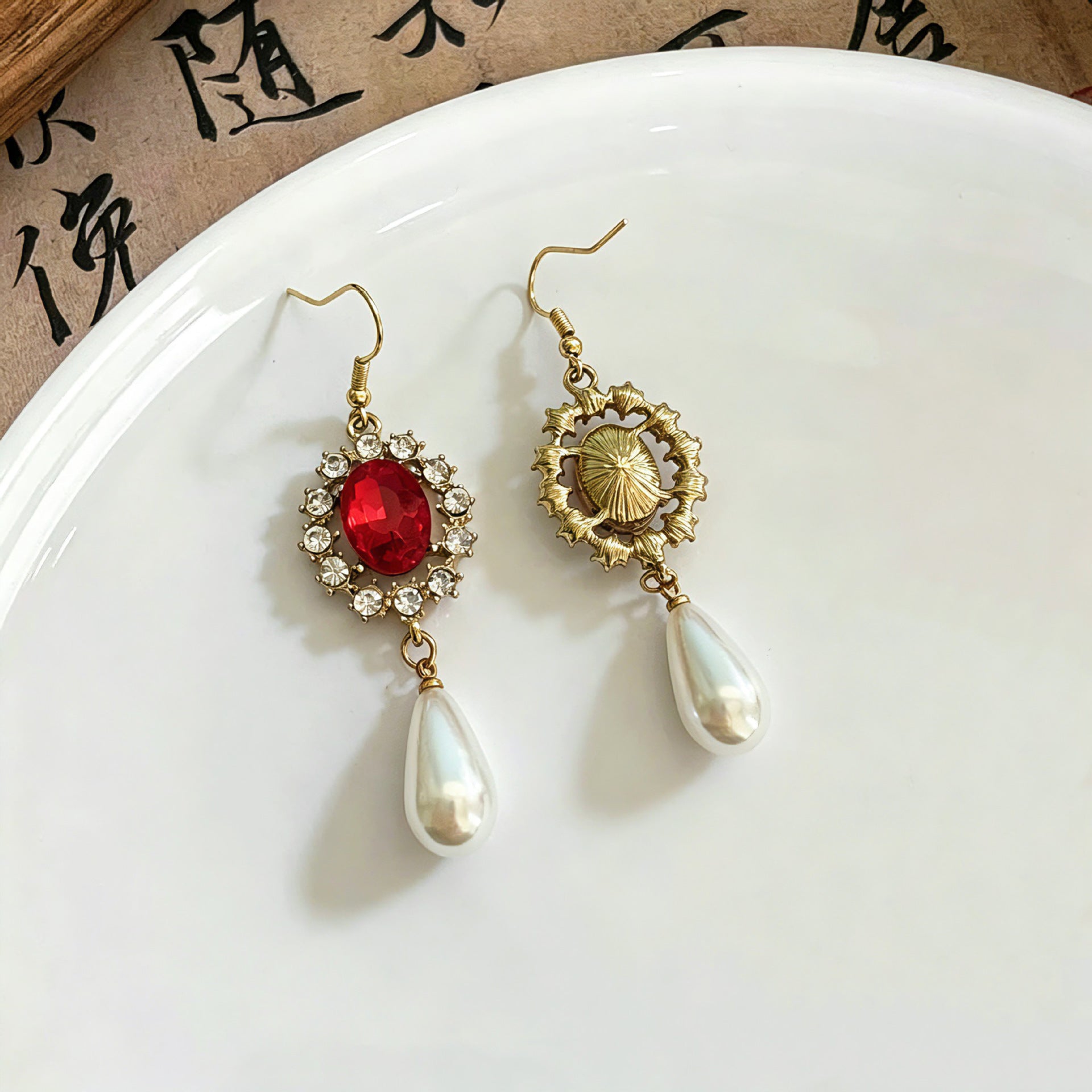 Water Droplets Earrings For Unisex Featuring Copper Studs And Baroque Style With Baroque Pearl Inlay In Alloy