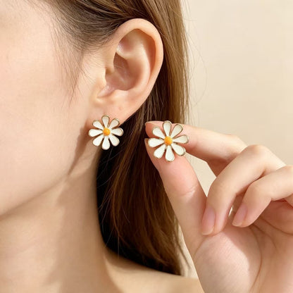 Daisy Stud Earrings For Unisex Featuring Enamel Craft And 925 Sterling Silver Posts In Pastoral Style